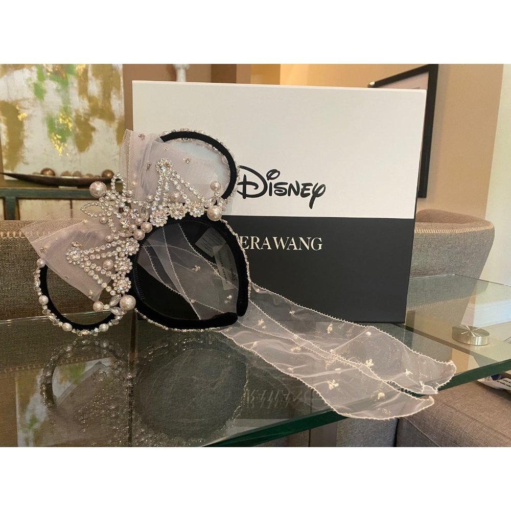 Disney Designer Vera Wang Bridal Tiara Minnie Mickey Ear Headband Parks 2022